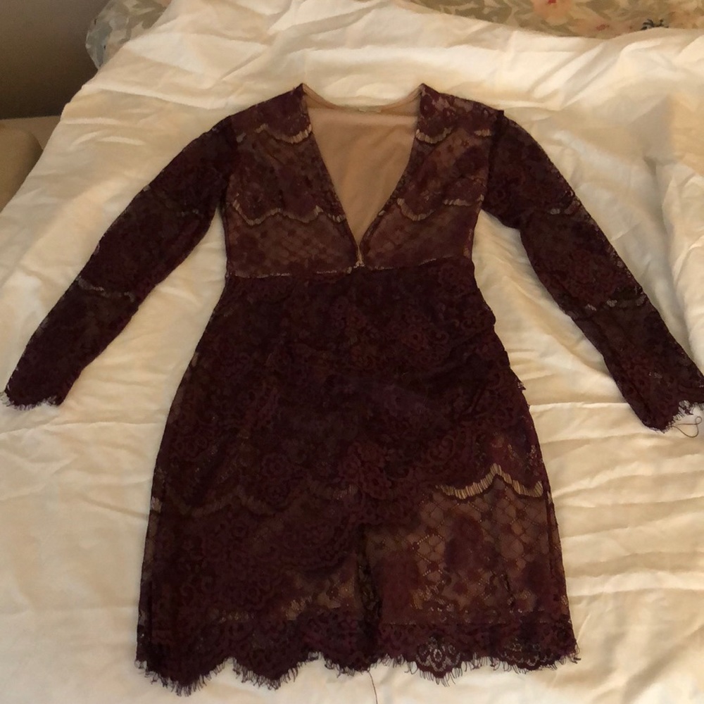 Maroon lace bodycon dress